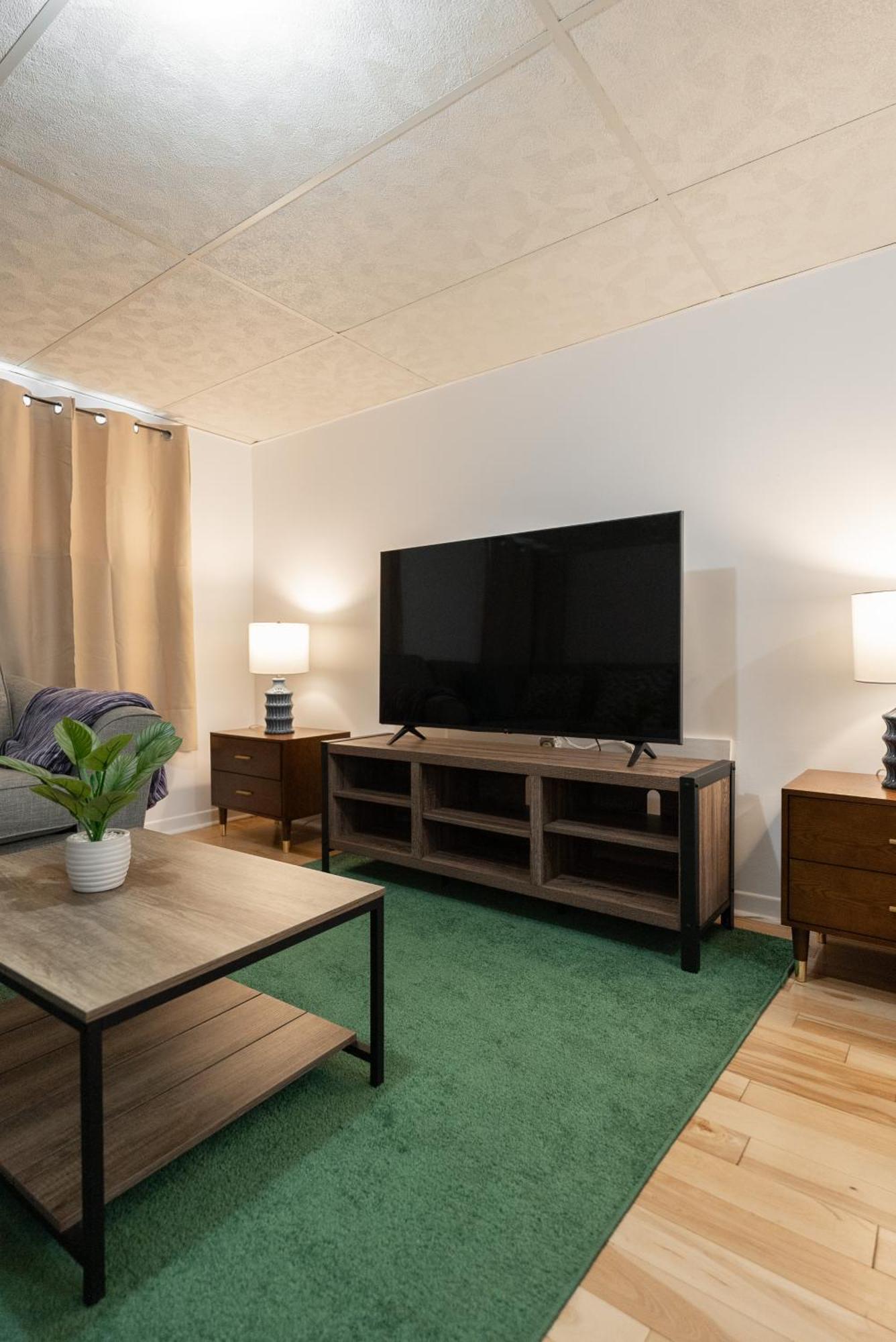 Comfortable Spacious House With Parking Броссар Экстерьер фото