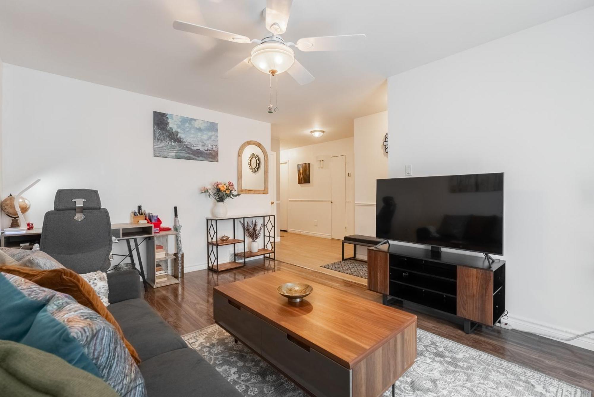 Comfortable Spacious House With Parking Броссар Экстерьер фото