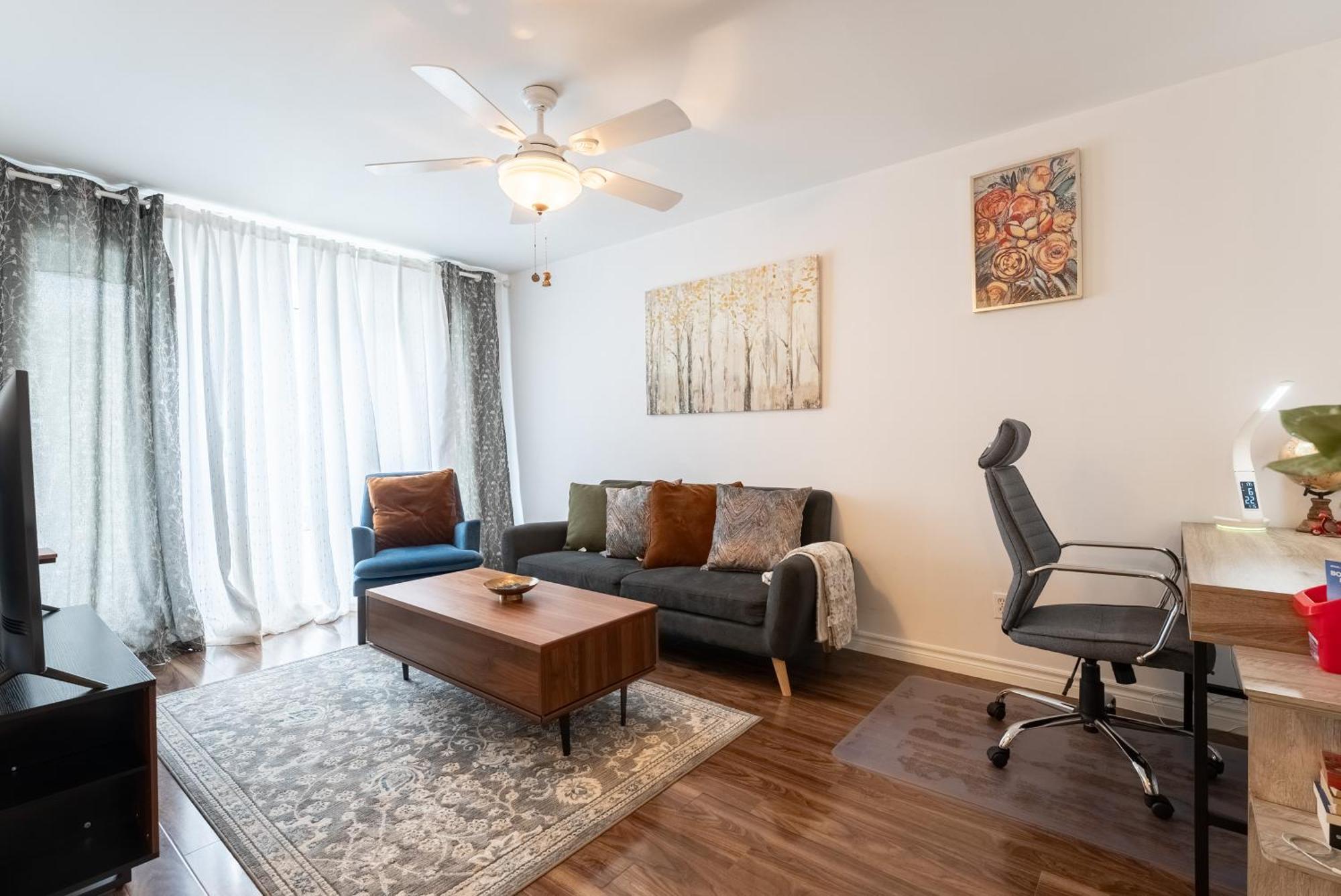 Comfortable Spacious House With Parking Броссар Экстерьер фото