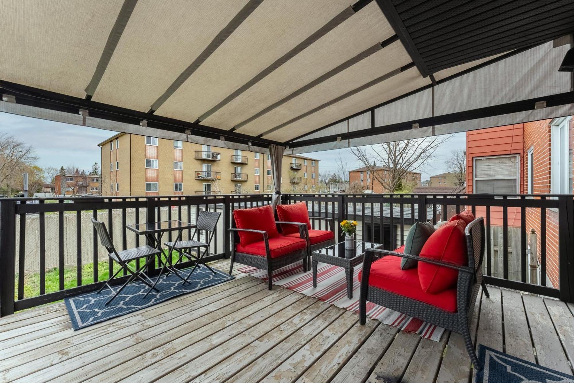 Comfortable Spacious House With Parking Броссар Экстерьер фото